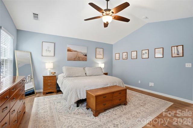 9428 Quilting Bee Lane, Charlotte, NC 28216