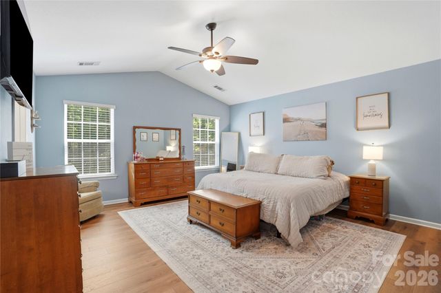 9428 Quilting Bee Lane, Charlotte, NC 28216