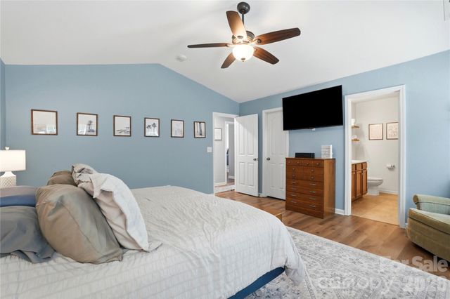 9428 Quilting Bee Lane, Charlotte, NC 28216
