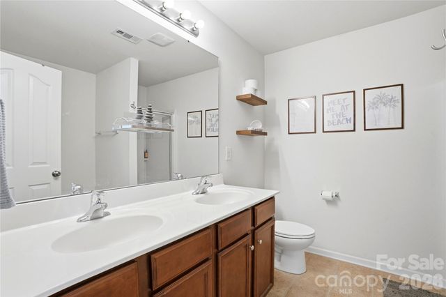 9428 Quilting Bee Lane, Charlotte, NC 28216