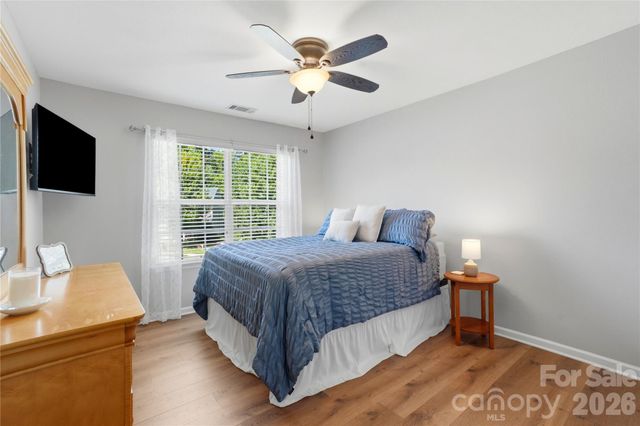 9428 Quilting Bee Lane, Charlotte, NC 28216
