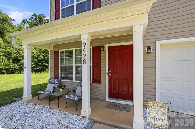 9428 Quilting Bee Lane, Charlotte, NC 28216