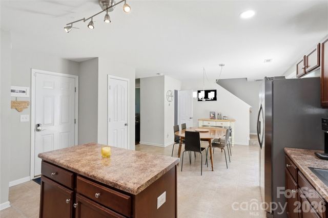 9428 Quilting Bee Lane, Charlotte, NC 28216