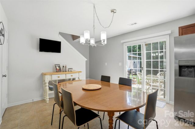 9428 Quilting Bee Lane, Charlotte, NC 28216