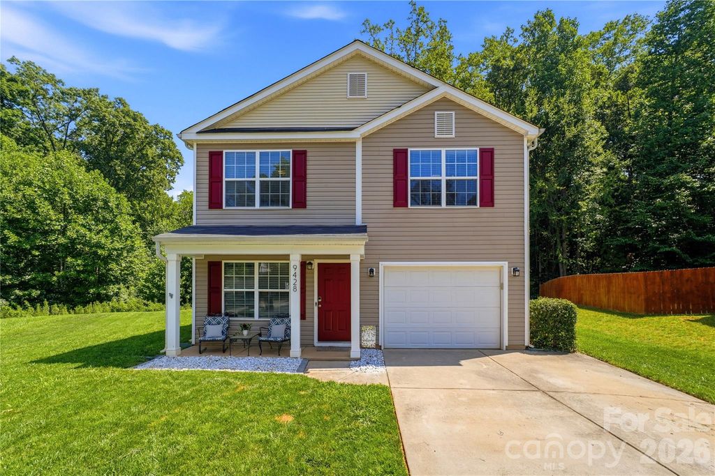 9428 Quilting Bee Lane, Charlotte, NC 28216