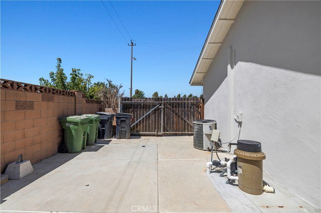 1394 Parkhurst, Simi Valley, CA 93065