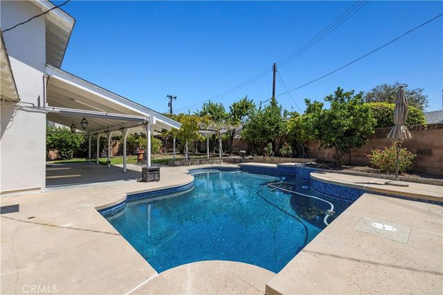 1394 Parkhurst, Simi Valley, CA 93065