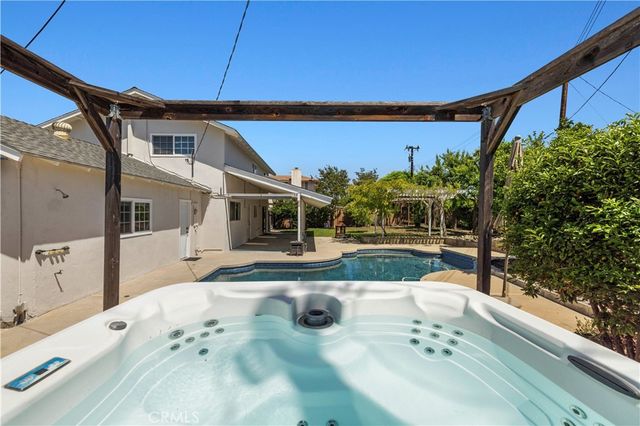 1394 Parkhurst, Simi Valley, CA 93065