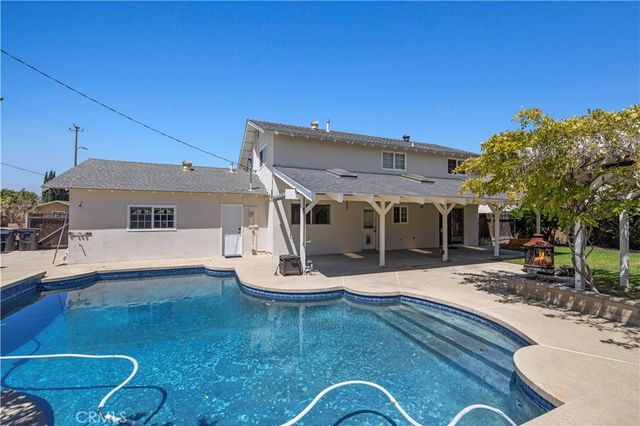 1394 Parkhurst, Simi Valley, CA 93065