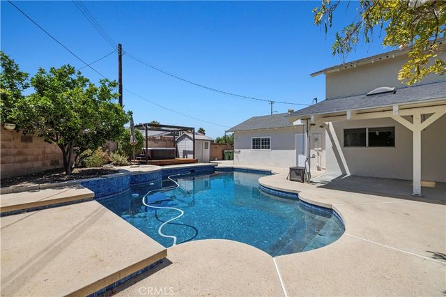1394 Parkhurst, Simi Valley, CA 93065