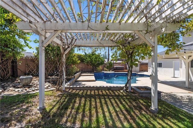 1394 Parkhurst, Simi Valley, CA 93065