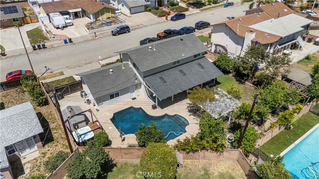 1394 Parkhurst, Simi Valley, CA 93065