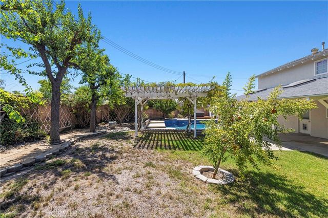 1394 Parkhurst, Simi Valley, CA 93065