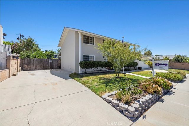 1394 Parkhurst, Simi Valley, CA 93065