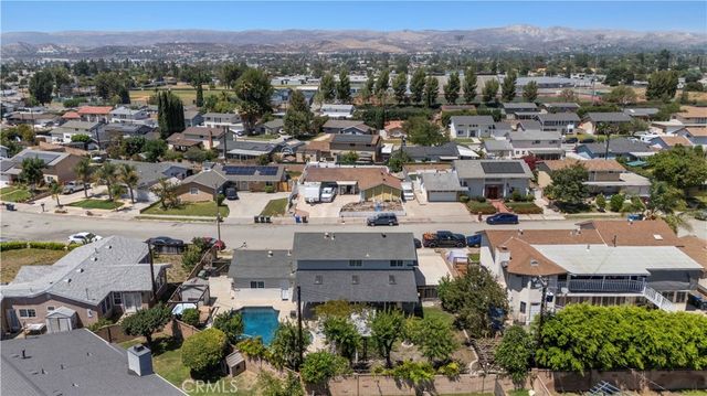 1394 Parkhurst, Simi Valley, CA 93065