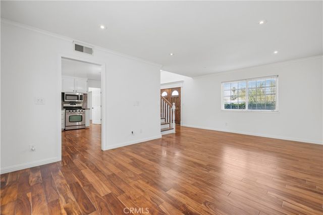 1394 Parkhurst, Simi Valley, CA 93065