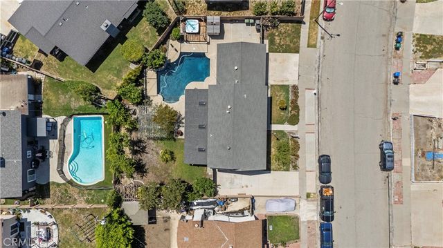 1394 Parkhurst, Simi Valley, CA 93065