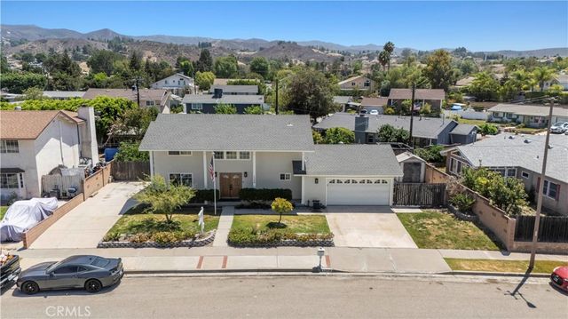 1394 Parkhurst, Simi Valley, CA 93065