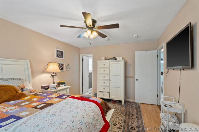 1037 Macklyn Lane, Bartlesville, OK 74006