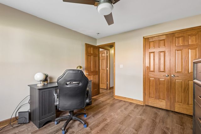 572 FAIRWAY VIEW Drive 1B, Wheeling, IL 60090