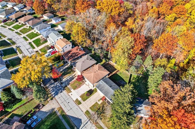 2410 Park Drive, Parma, OH 44134