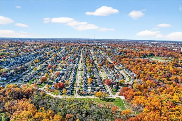 2410 Park Drive, Parma, OH 44134