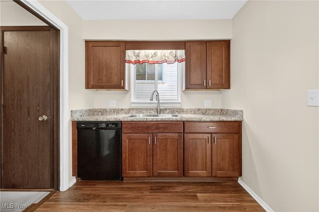 2410 Park Drive, Parma, OH 44134