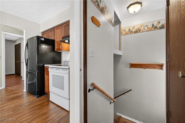 2410 Park Drive, Parma, OH 44134