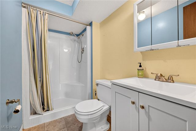 2410 Park Drive, Parma, OH 44134