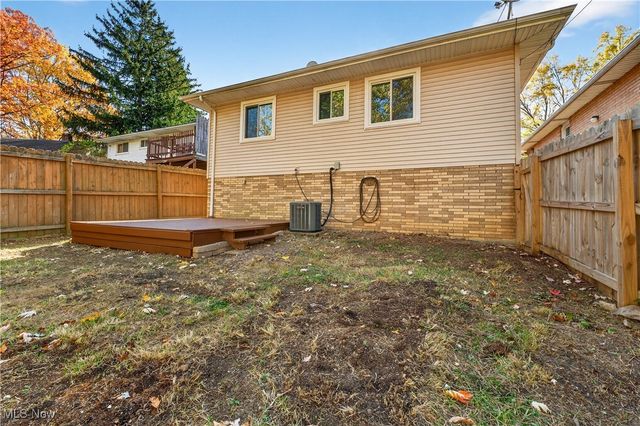 2410 Park Drive, Parma, OH 44134