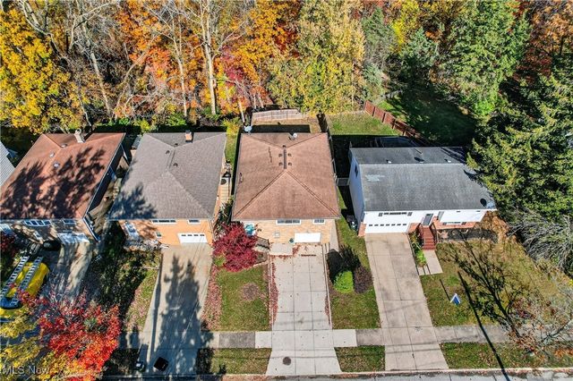 2410 Park Drive, Parma, OH 44134