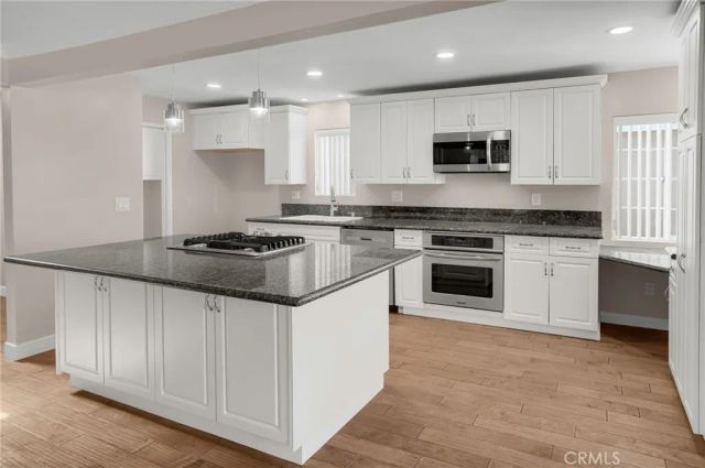 18320 Regina, Torrance, CA 90504