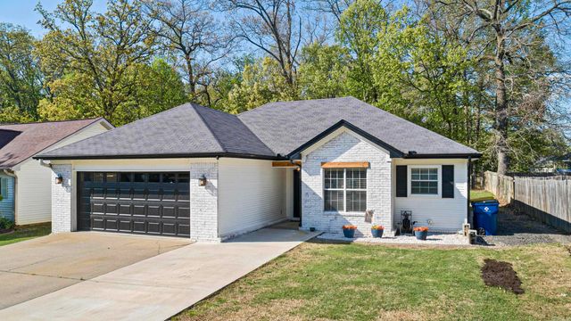 206 Rodney Guthrie Drive, Cabot, AR 72023