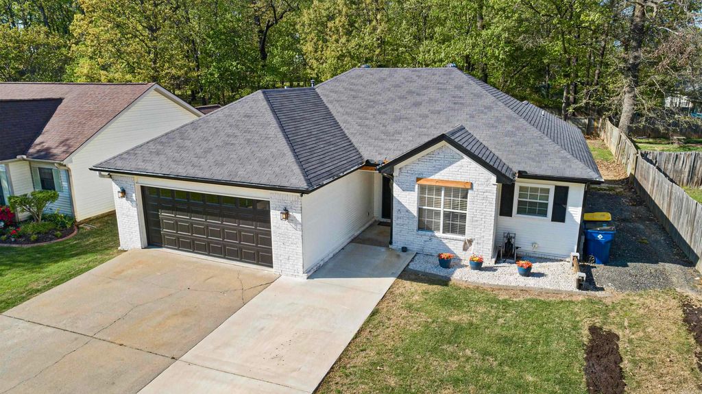 206 Rodney Guthrie Drive, Cabot, AR 72023