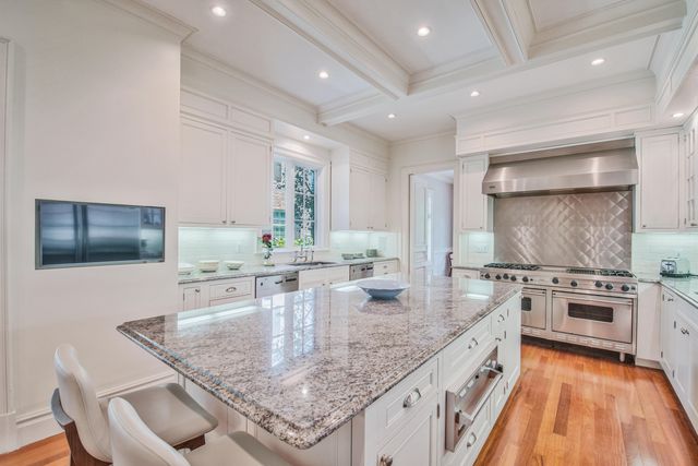 200 Aspen Road, Birmingham, MI 48009