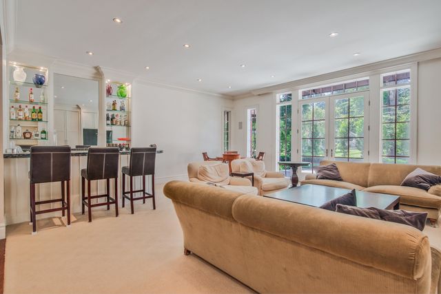 200 Aspen Road, Birmingham, MI 48009