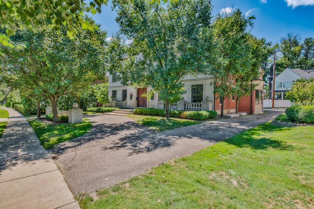 200 Aspen Road, Birmingham, MI 48009