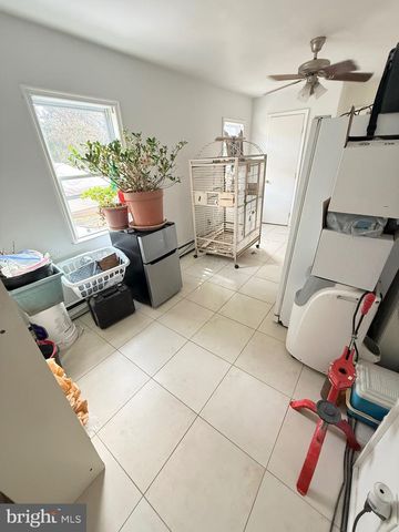 306 S CAROL BLVD, Upper Darby, PA 19082