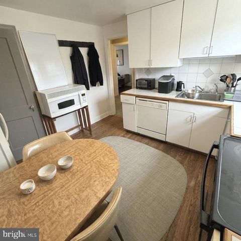 306 S CAROL BLVD, Upper Darby, PA 19082