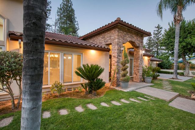2510 W San Ramon Avenue, Fresno, CA 93711