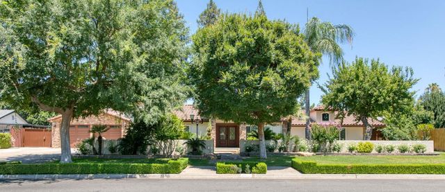 2510 W San Ramon Avenue, Fresno, CA 93711