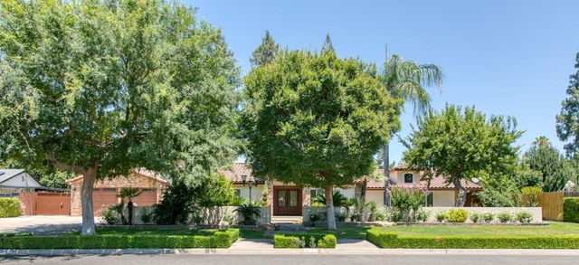 2510 W San Ramon Avenue, Fresno, CA 93711