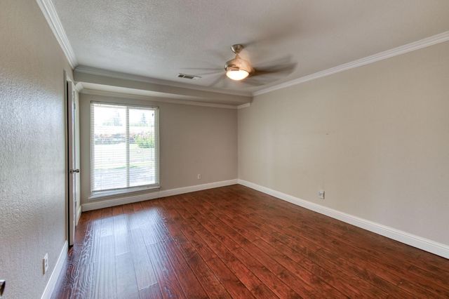 2510 W San Ramon Avenue, Fresno, CA 93711
