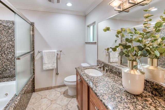 2510 W San Ramon Avenue, Fresno, CA 93711