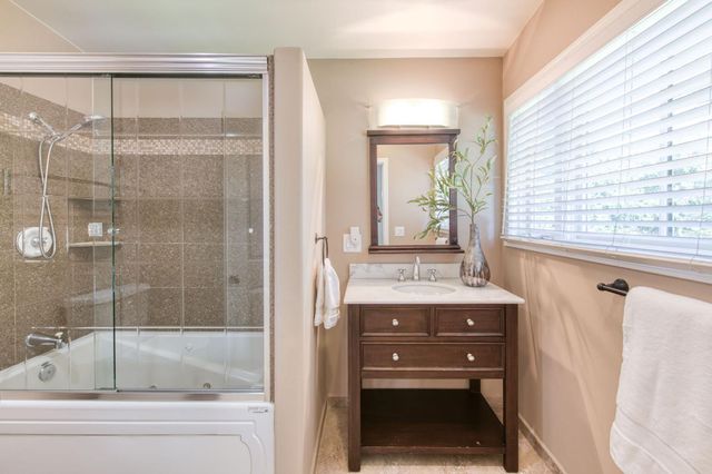2510 W San Ramon Avenue, Fresno, CA 93711