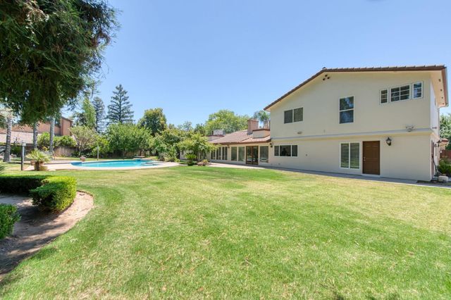 2510 W San Ramon Avenue, Fresno, CA 93711