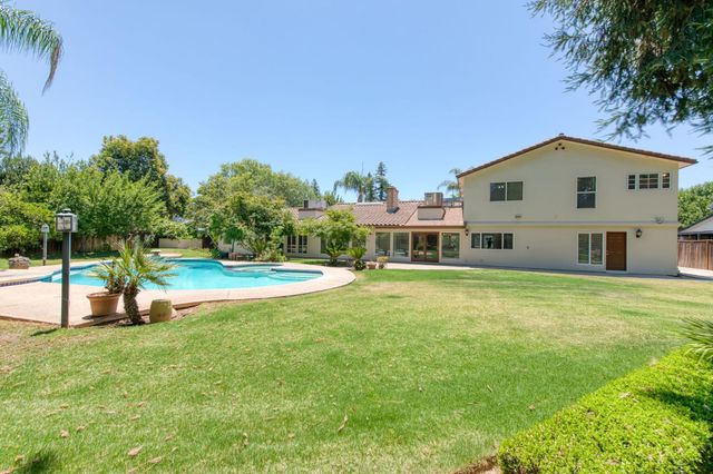 2510 W San Ramon Avenue, Fresno, CA 93711