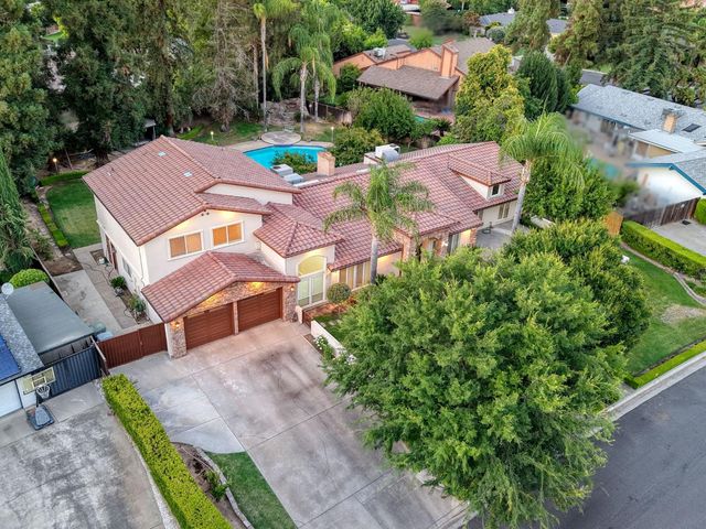 2510 W San Ramon Avenue, Fresno, CA 93711