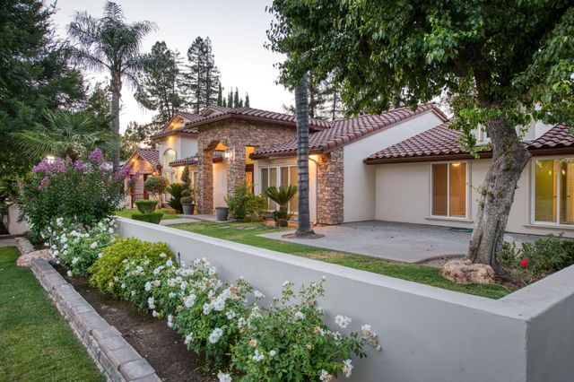 2510 W San Ramon Avenue, Fresno, CA 93711