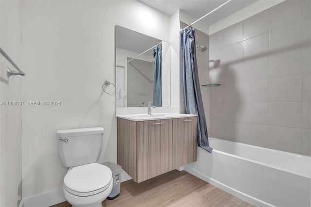 8363 NW 41st St A-109, Doral, FL 33166